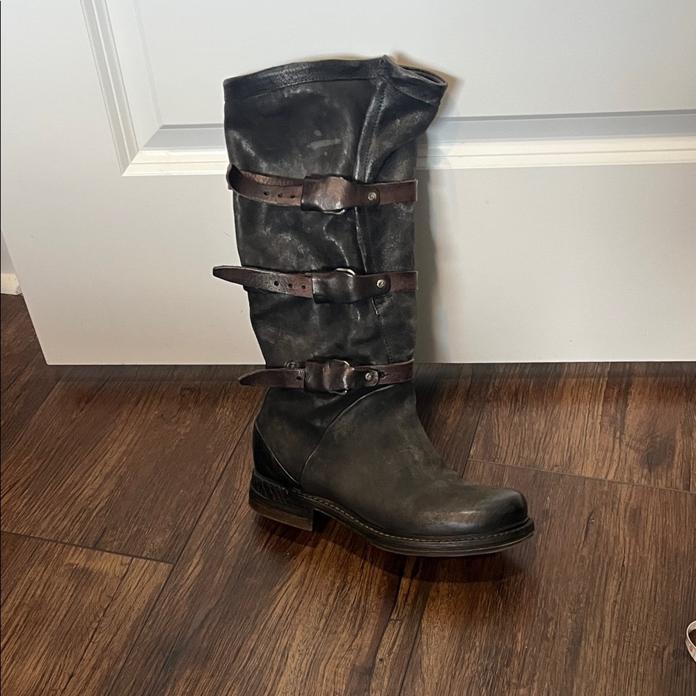 AS 98 Distressed Leather Buckle Boot in Dark Gray/ black with Brown Straps